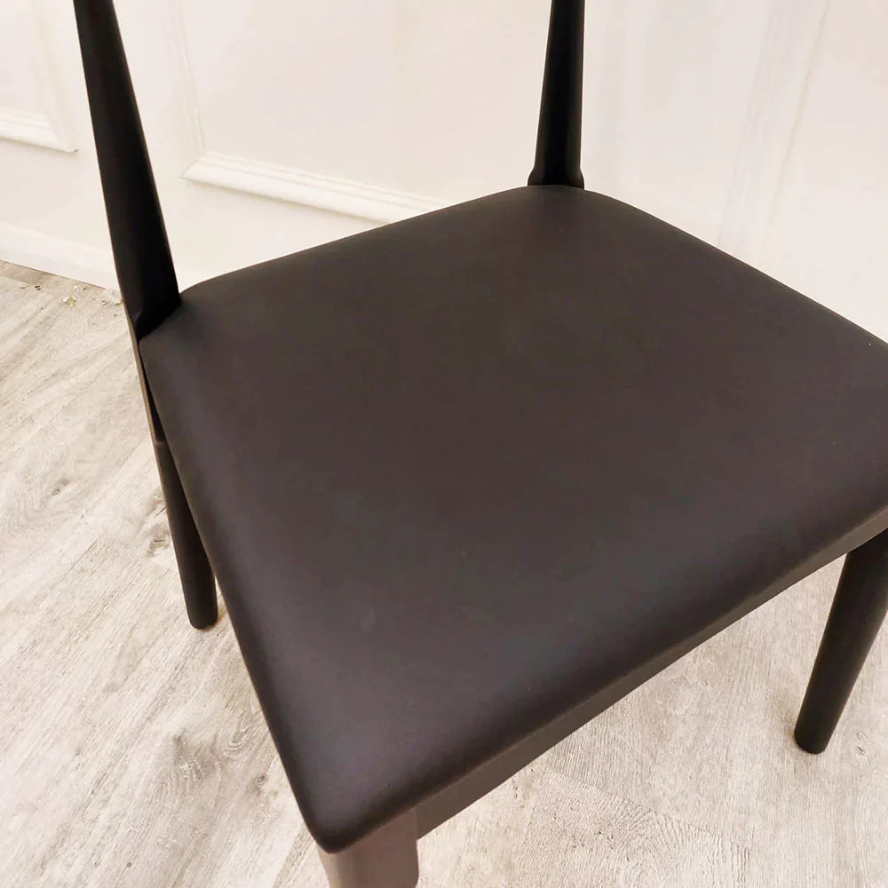 Plush-DC-19 Wooden Wishbone Chair with Matt Black Seat