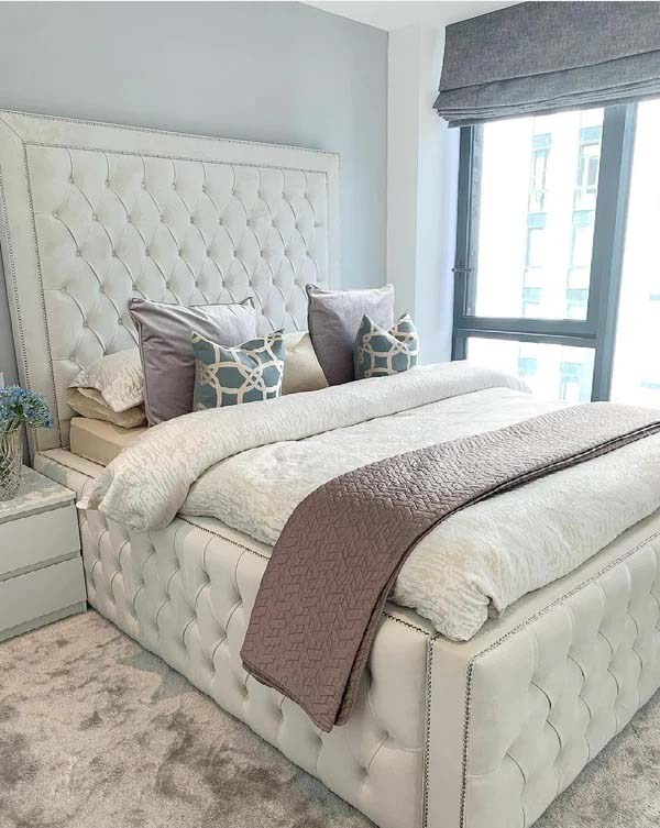 Beaded Sheraton Bed